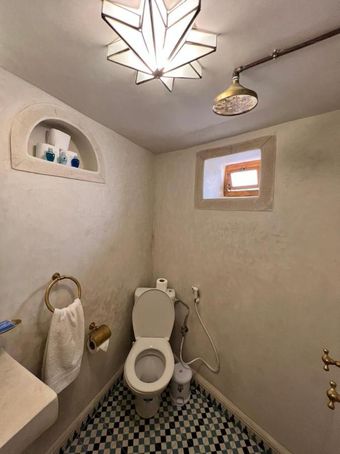 Готель Riad Dar El Hania Ес-Сувейра Екстер'єр фото