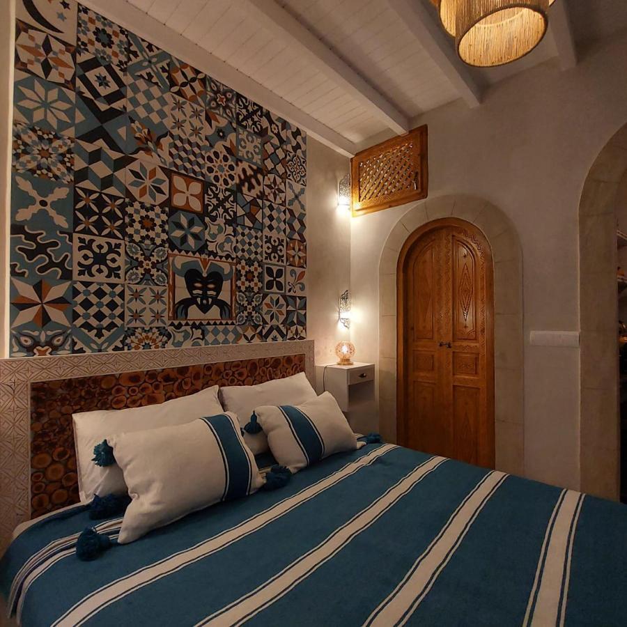 Готель Riad Dar El Hania Ес-Сувейра Екстер'єр фото