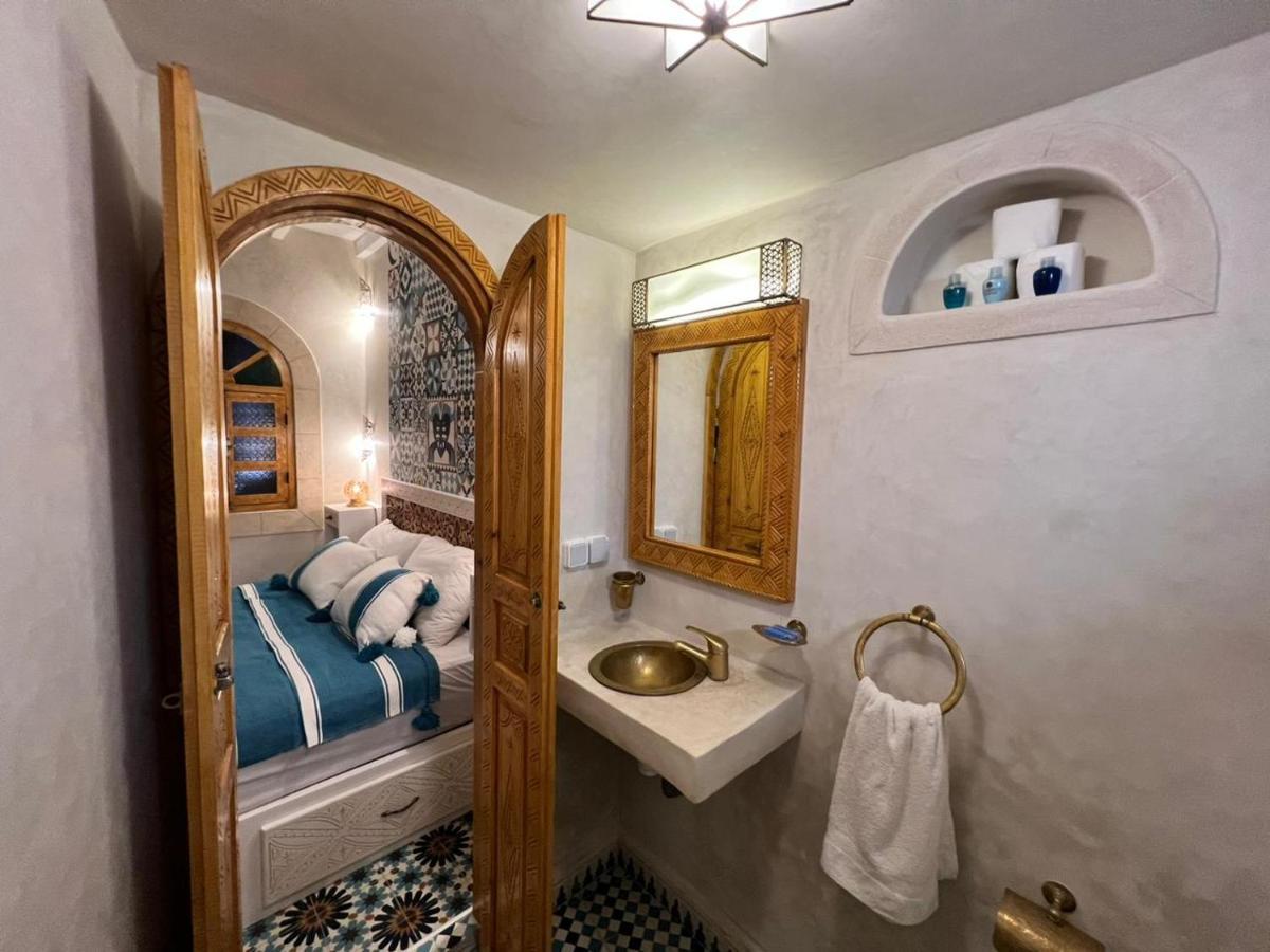 Готель Riad Dar El Hania Ес-Сувейра Екстер'єр фото