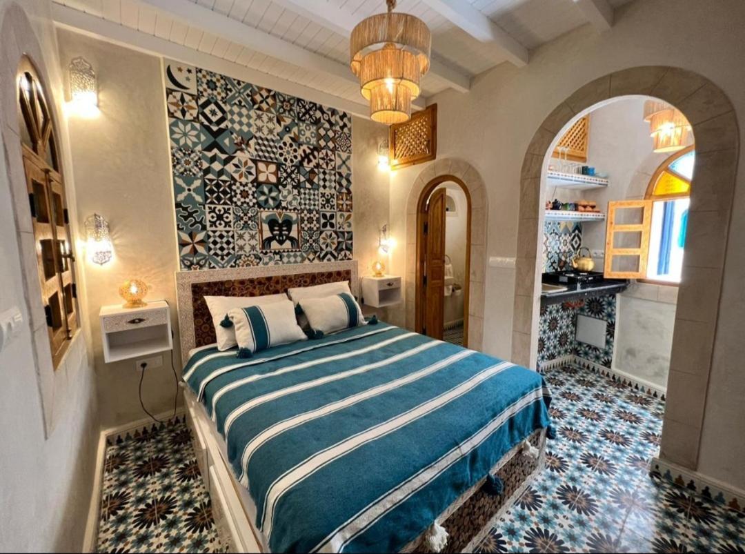 Готель Riad Dar El Hania Ес-Сувейра Номер фото
